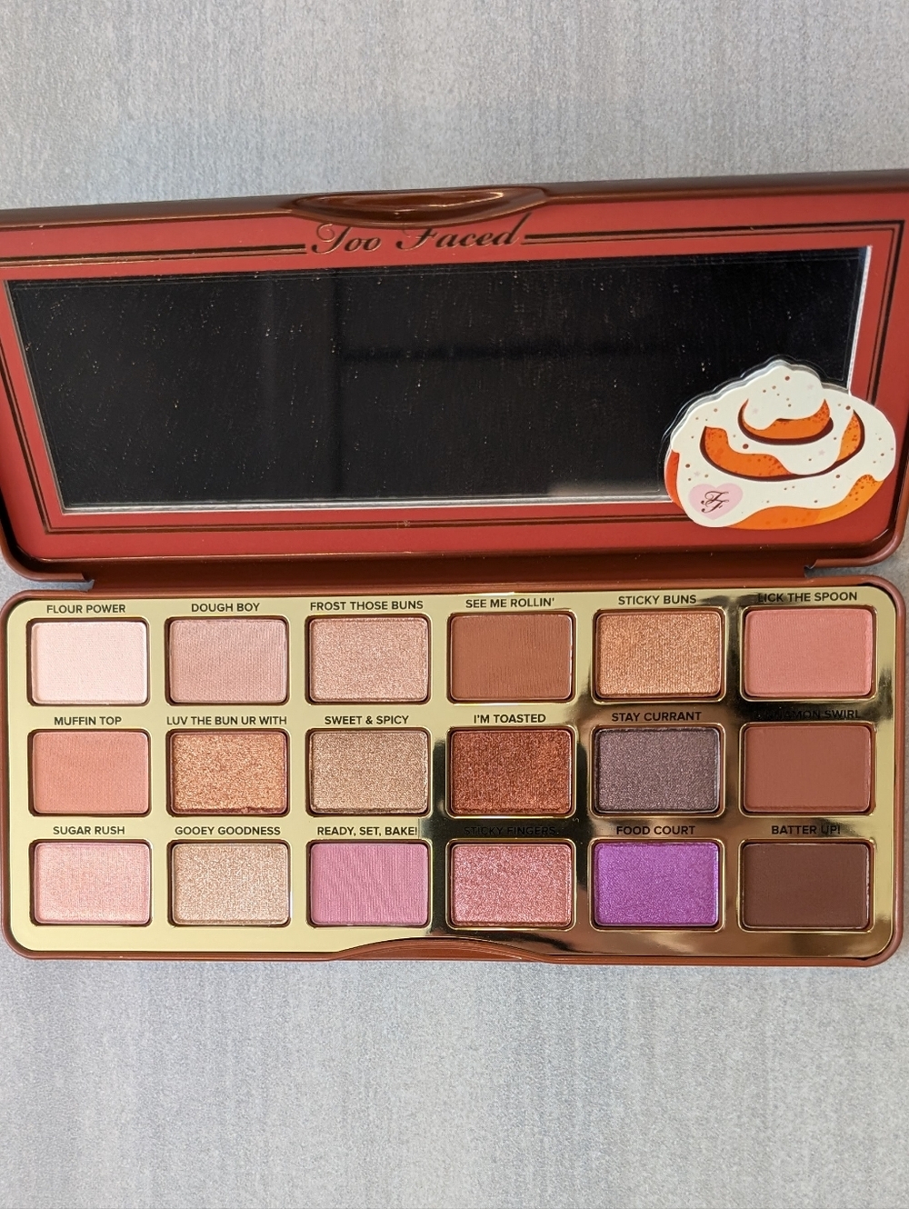 Too Faced Cinnamon Swirl Limited Edition Eyeshadow Palette NIB - Picture 3 of 5